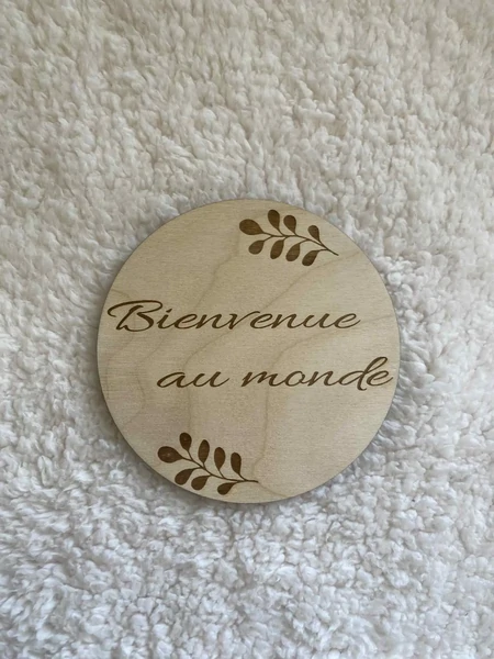 Carte en bois – « Bienvenue au monde »